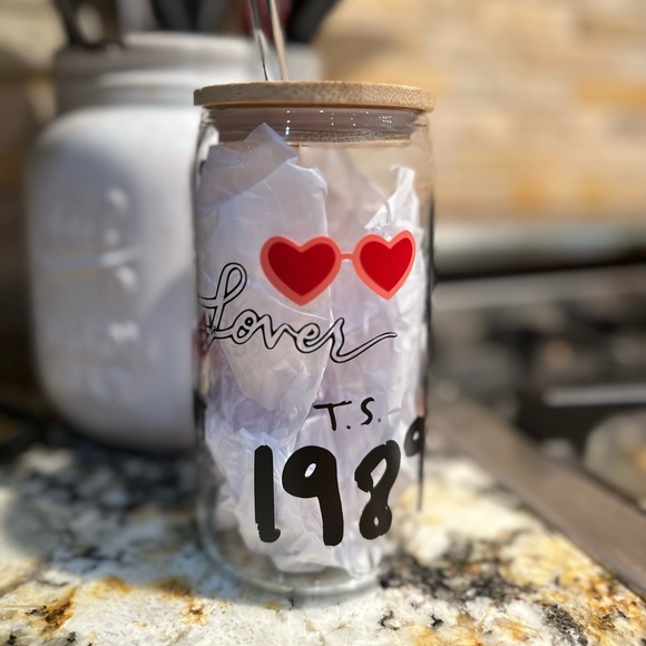 Taylor Swift Glass beer can - Picture 4 of 7